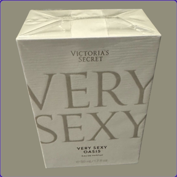 Victoria's Secret Very Sexy Oasis Eau de Parfum~50 ml NIB - Picture 2 of 4